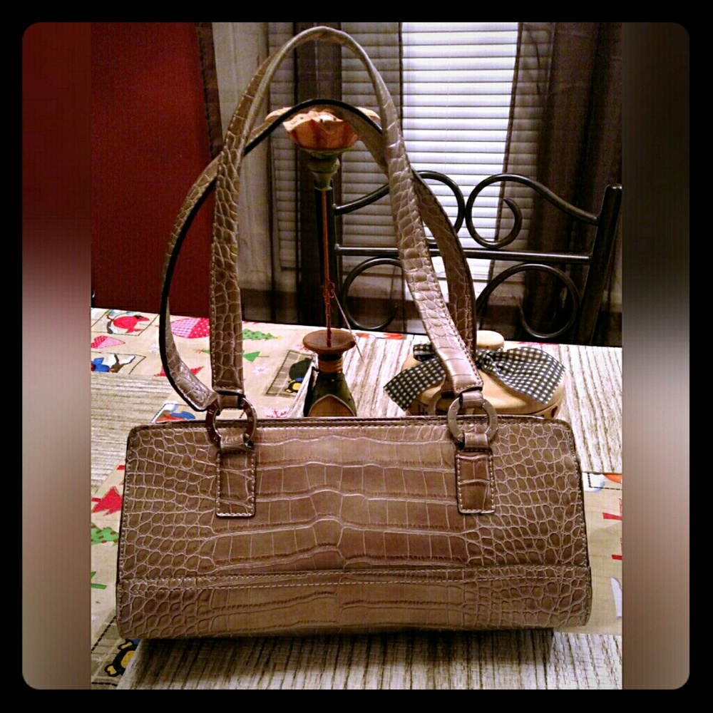 Tommy Hilfiger shoulder bag